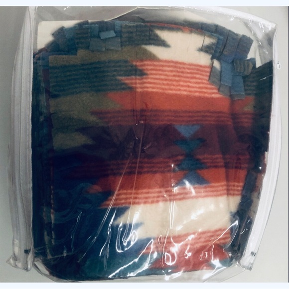 Jo-Ann Fleece Rag Time Quilt Kit - Picture 4 of 6